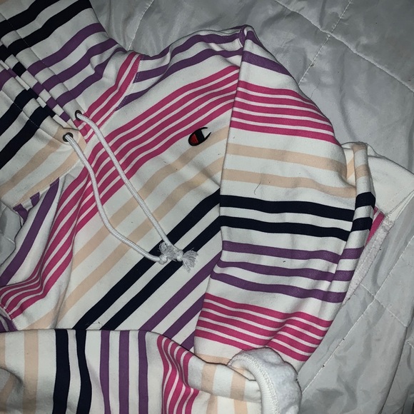 Champion crop hoodie - Picture 2 of 3